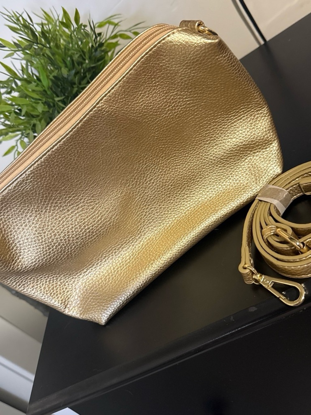 New Gold Metallic Crossbody Bag/Handbag